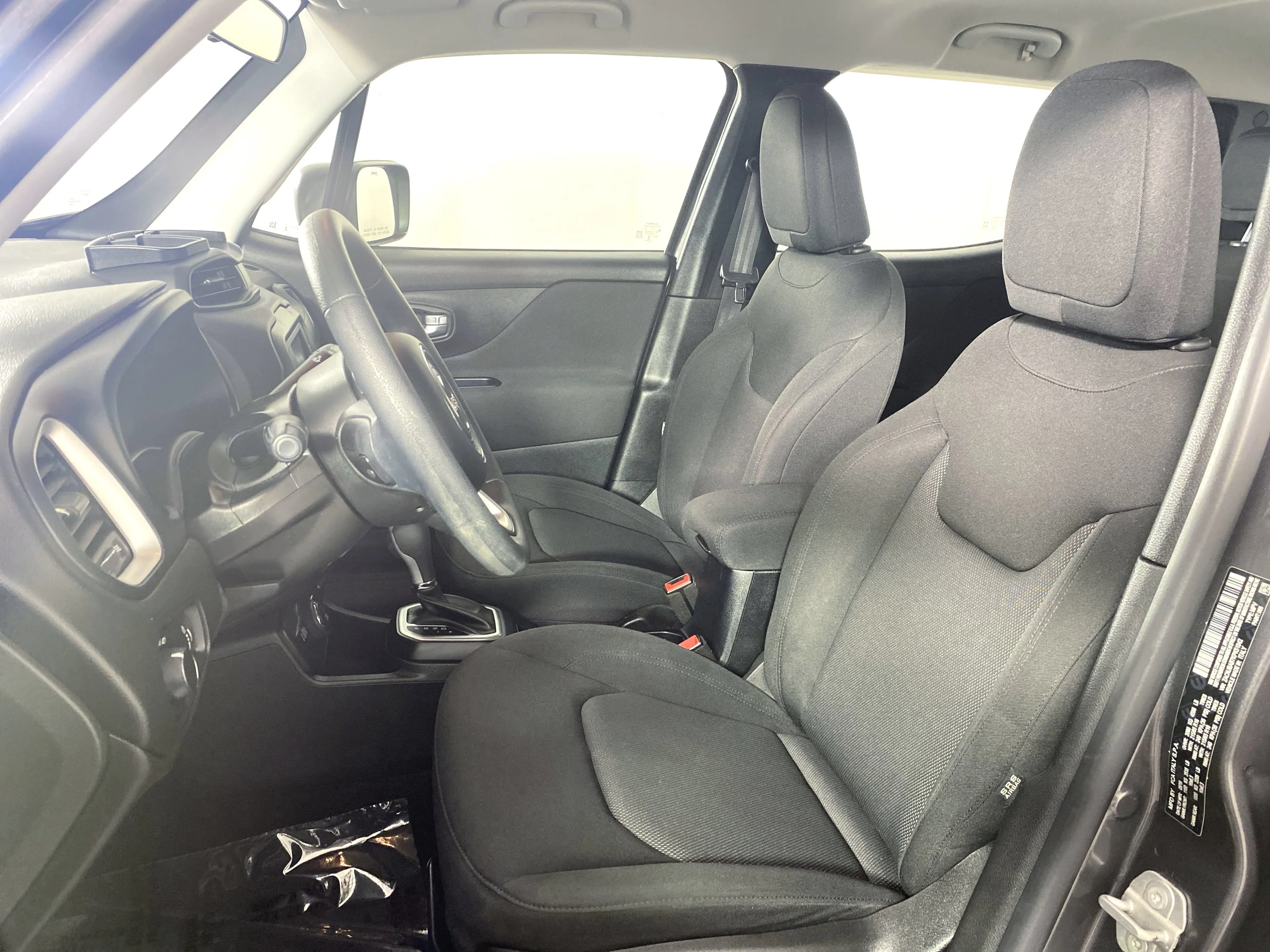 Used 2019 Granite Crystal Metallic Clearcoat Jeep Sport image 15