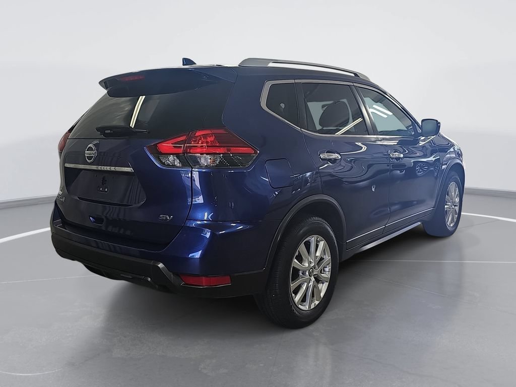 Used 2017 Blue Nissan SV image 3