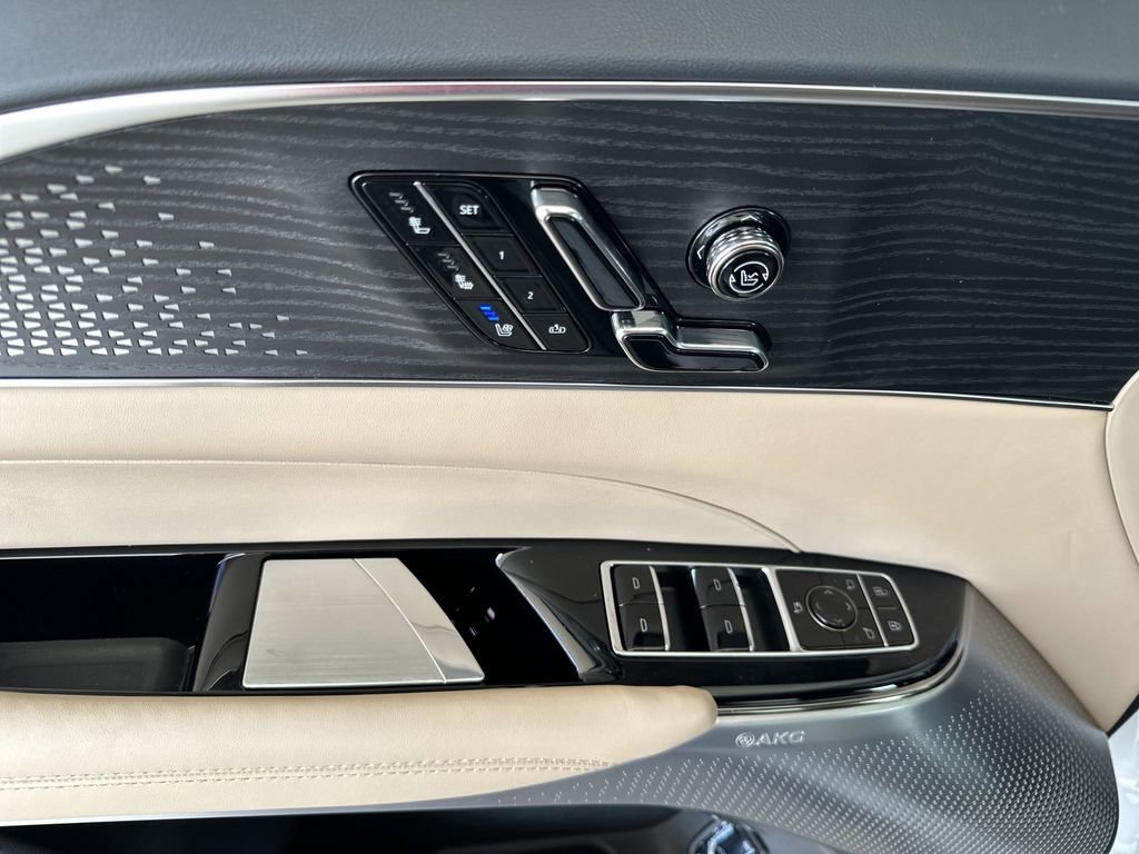 2026 Cadillac LYRIQ Signature Sport - Photo 8