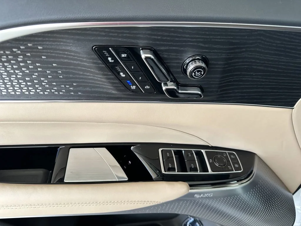 2026 Cadillac LYRIQ Signature Sport - Photo 8