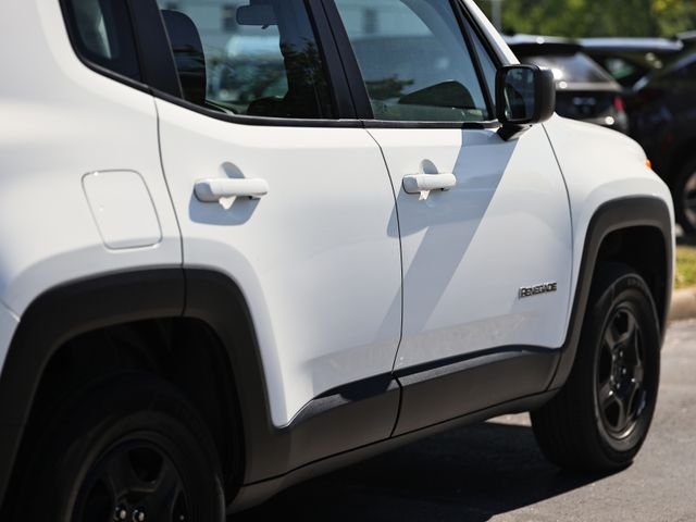 Used 2022 Alpine White Clearcoat Jeep Sport image 7