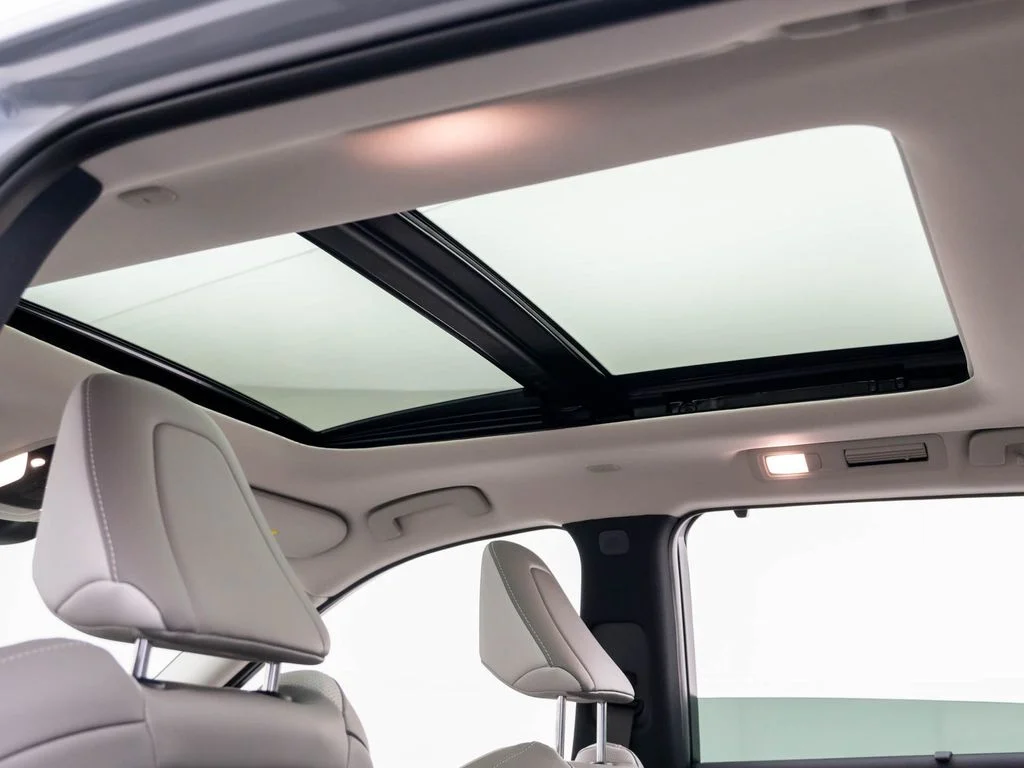 New 2026 Gray INFINITI LUXE image 18