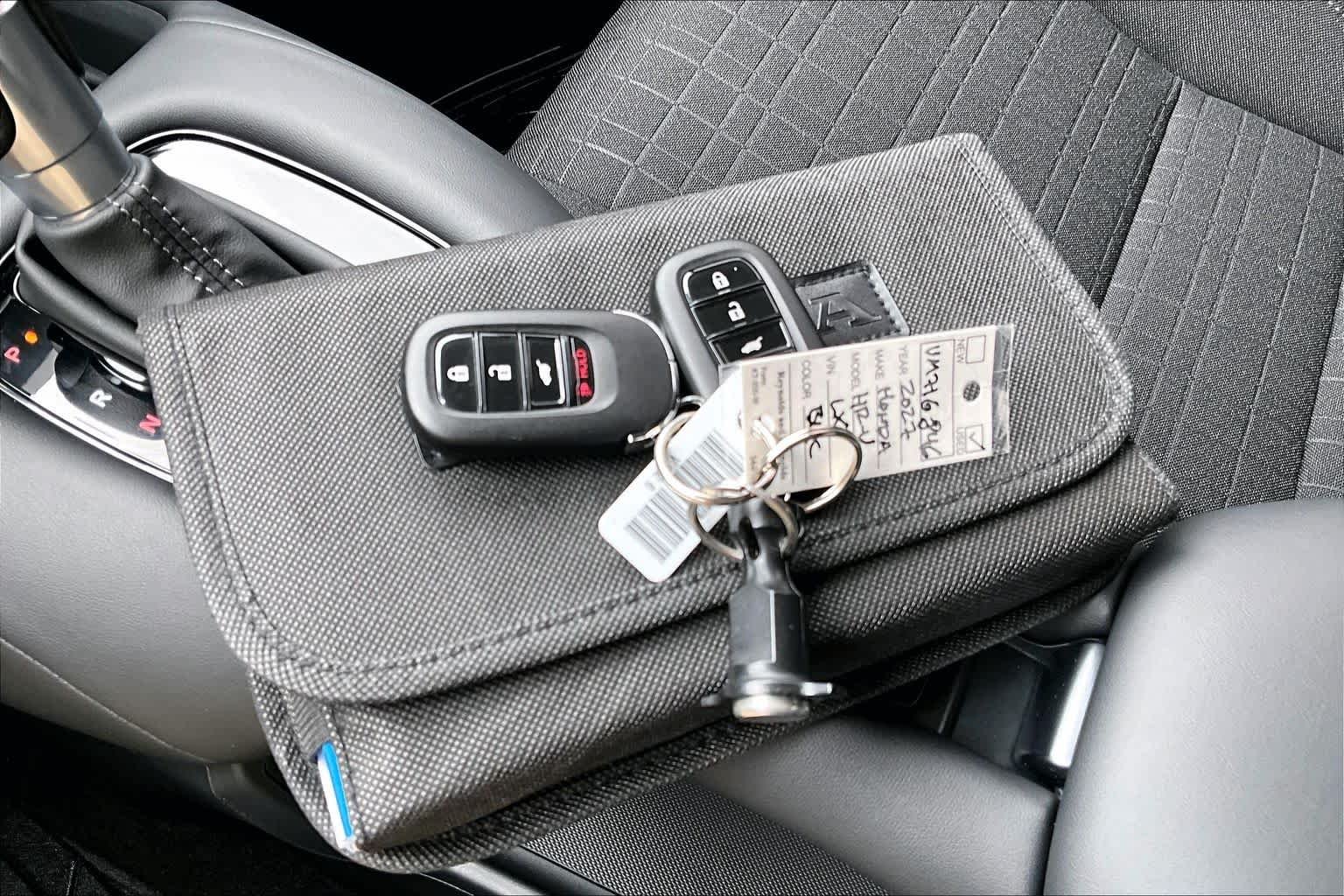 2027 Honda HR-V LX - Photo 14
