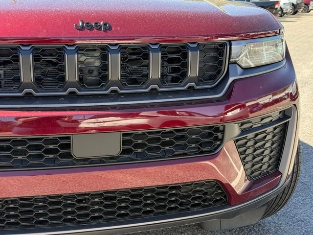 New 2026 Velvet Red Pearl-Coat Exterior Paint Jeep Laredo image 5