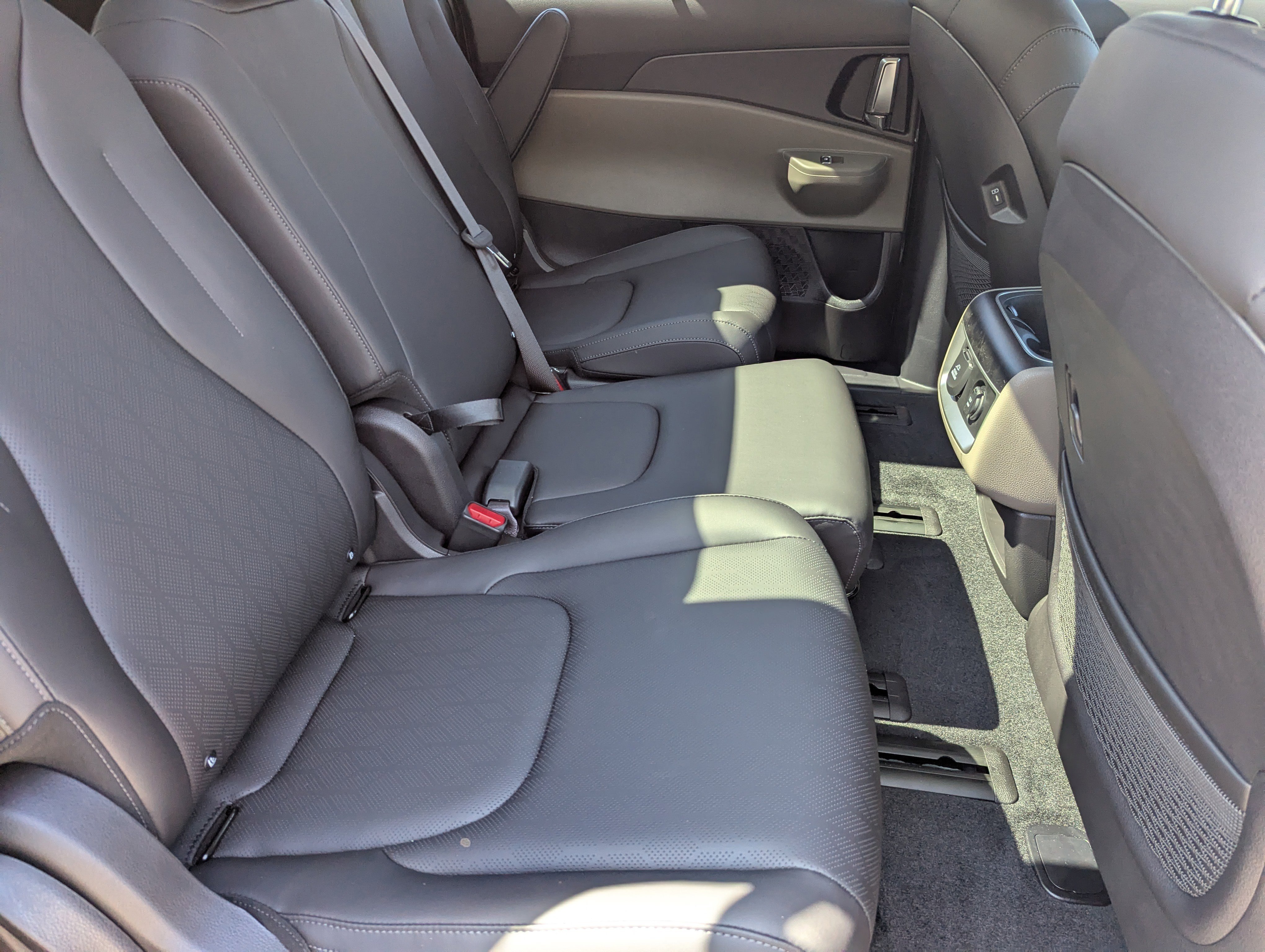 2026 Kia Carnival SX - Photo 11