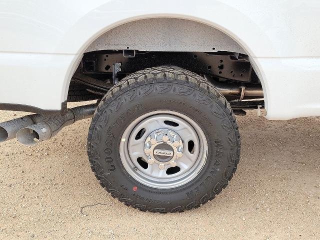 New 2026 Oxford White Ford F-250® XL image 39