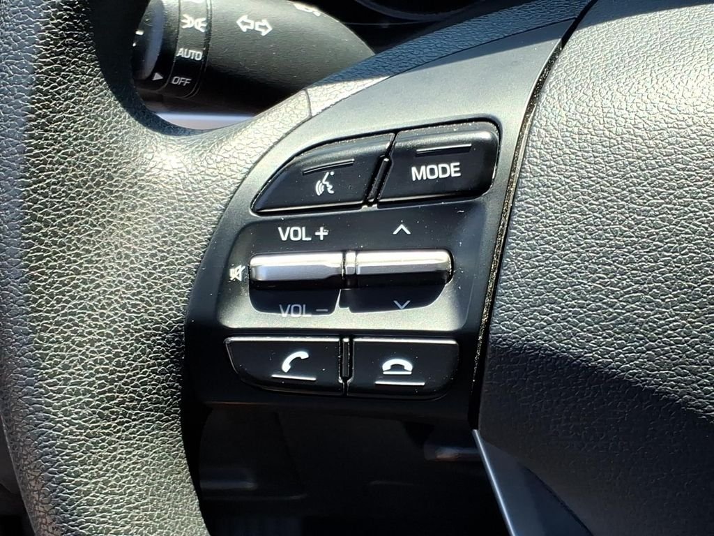 Used 2020 Quartz White Pearl Hyundai SEL image 15