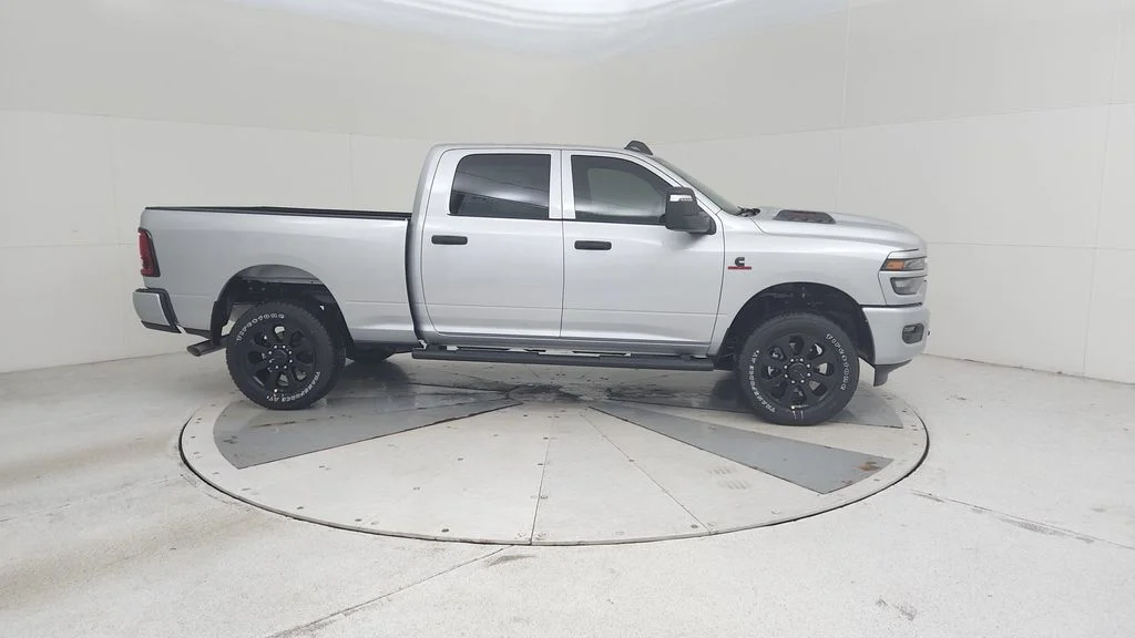 2026 RAM 2500 Tradesman/Black Express - Photo 17