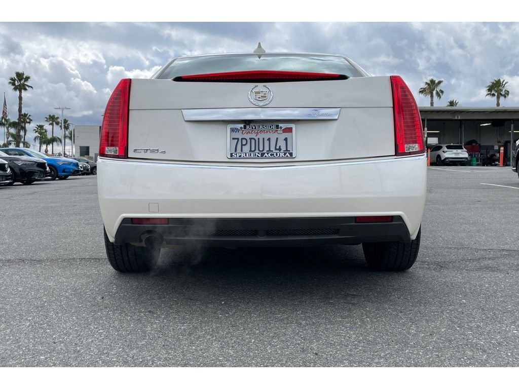 Used 2013 White Diamond Tricoat Cadillac Luxury image 43