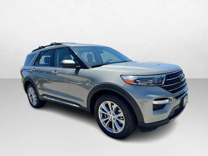 Used 2020 Silver Spruce Metallic Ford XLT 4WD image 3