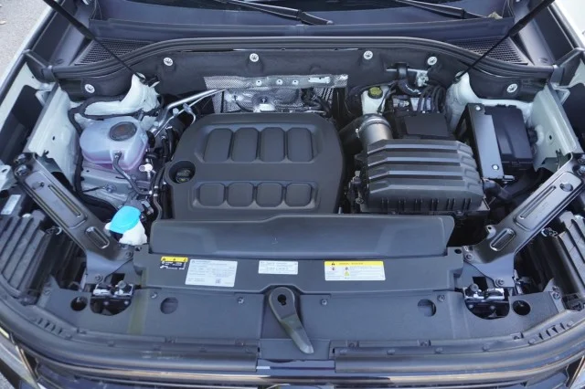 New 2027 Sandstone Volkswagen SE w/Technology image 40