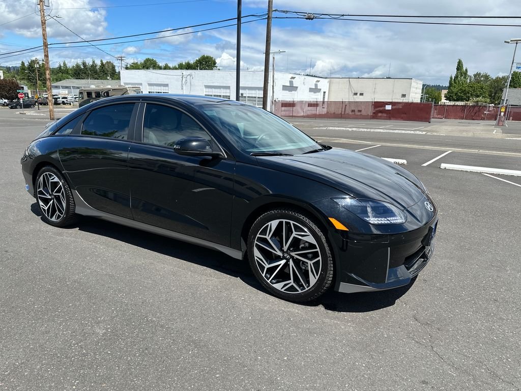 Certified Used 2023 Black Hyundai SEL image 8