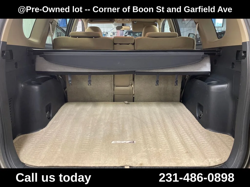 Used 2011 Brown Toyota Base image 26