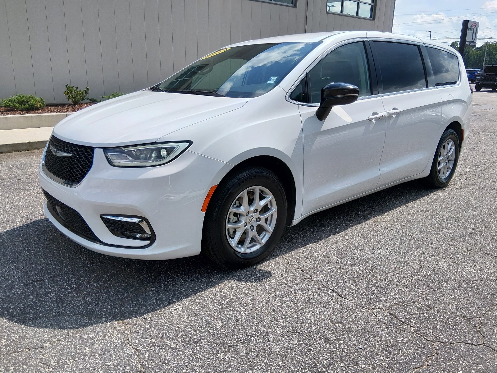 Certified Used 2024 Bright White Clear Coat Chrysler Touring L image 7