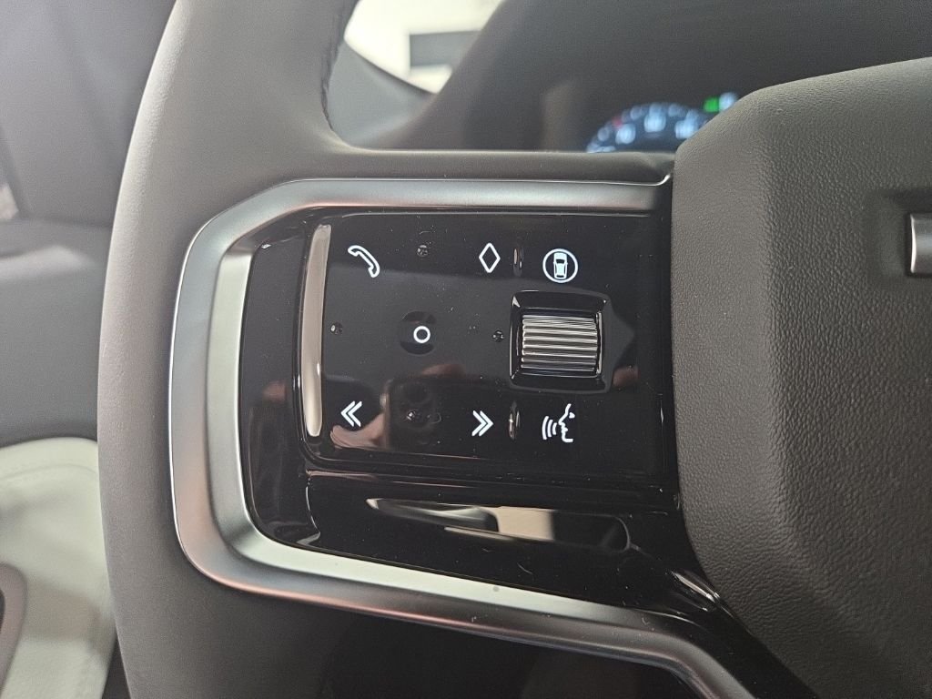 New 2026 Fuji White LAND ROVER  image 16