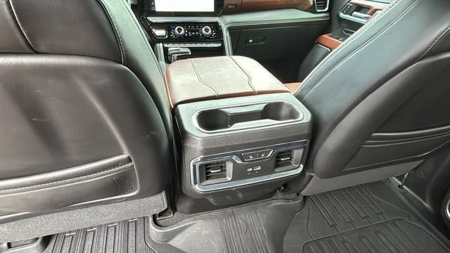 Used 2023 White Frost Tricoat GMC Denali Ultimate image 19