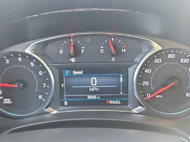 Used 2024 Summit White Chevrolet LT image 15