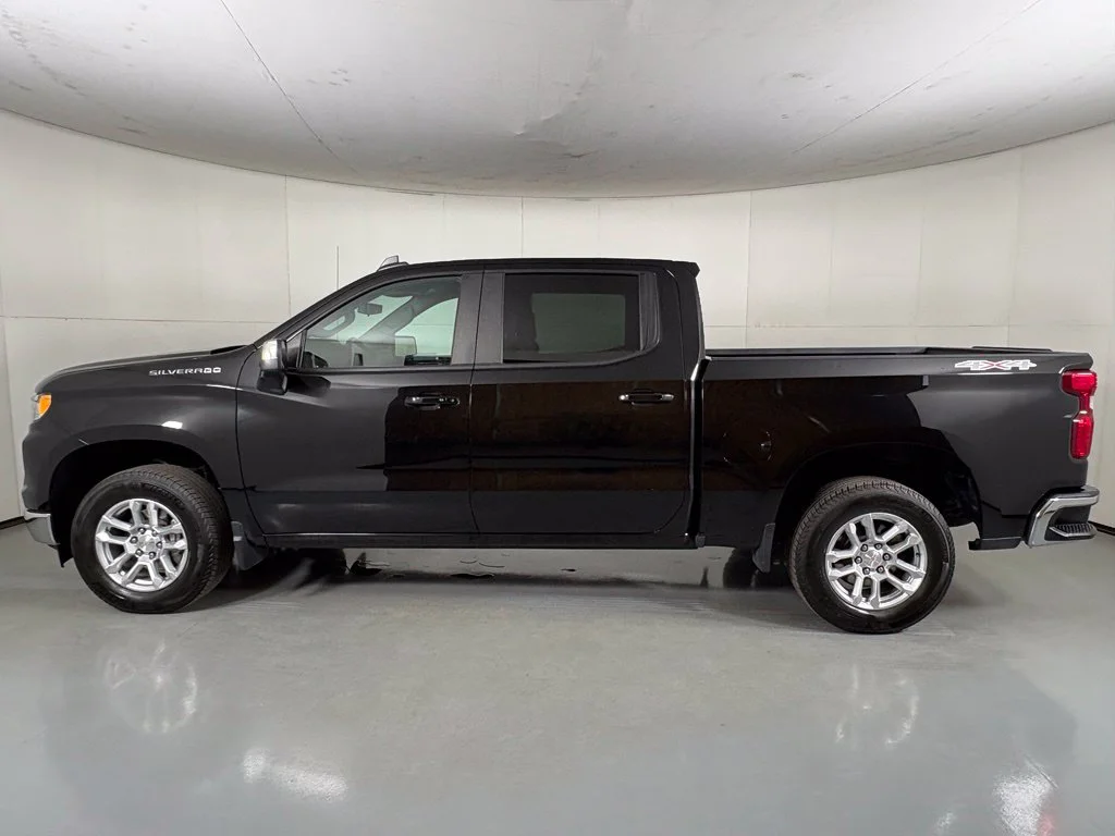 Used 2023 Black Chevrolet LT image 6