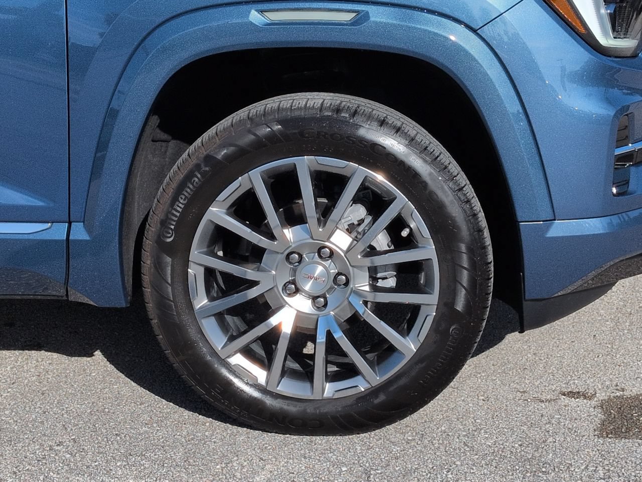 Used 2026 Downpour Metallic GMC AWD Denali image 10