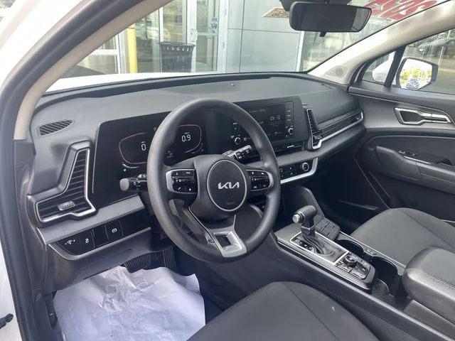 2025 Kia Sportage LX - Photo 18