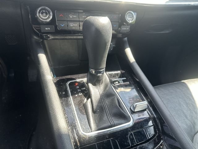 Used 2023 Gray Jeep Limited image 24