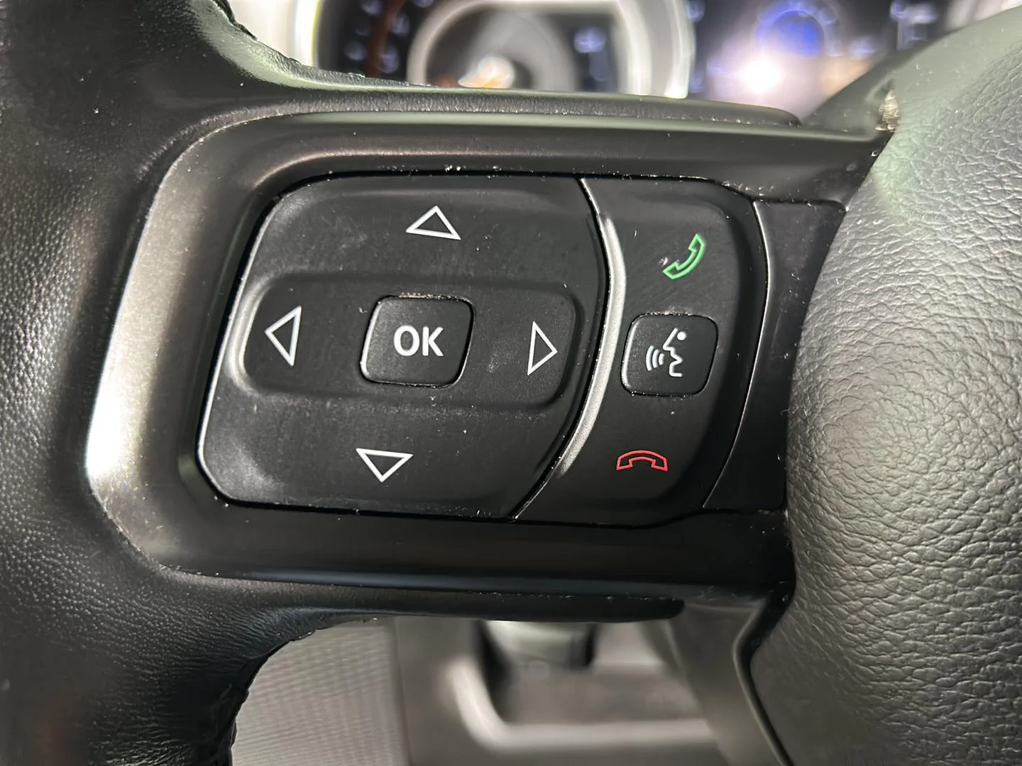 Used 2021 Granite Crystal Metallic Clearcoat Jeep Sport S image 20
