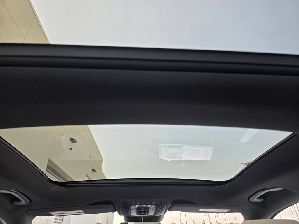 New 2026 Polar White Mercedes-Benz GLA 250 image 55
