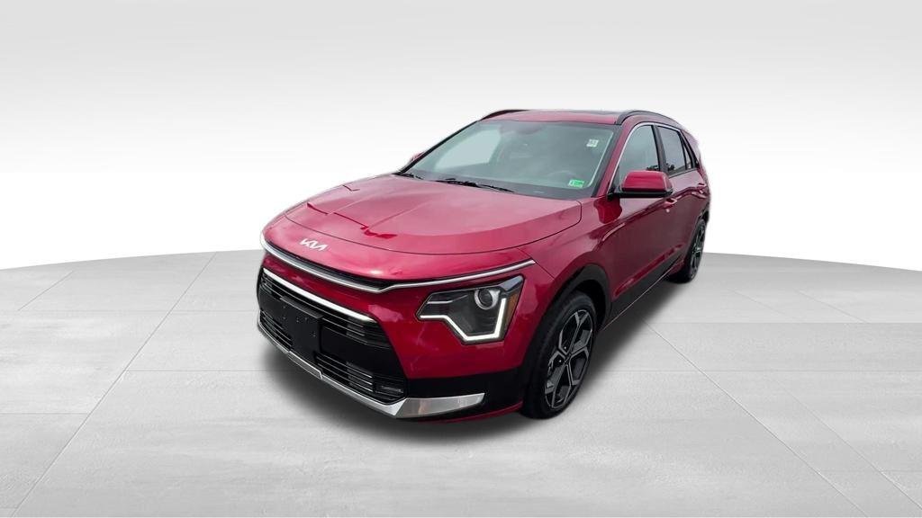 2025 Kia Niro EX Touring - Photo 11