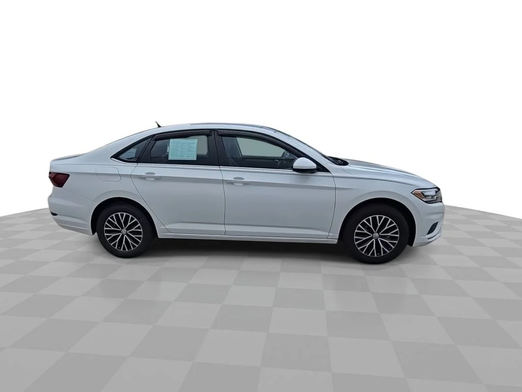 2021 Volkswagen Jetta SE - Photo 9
