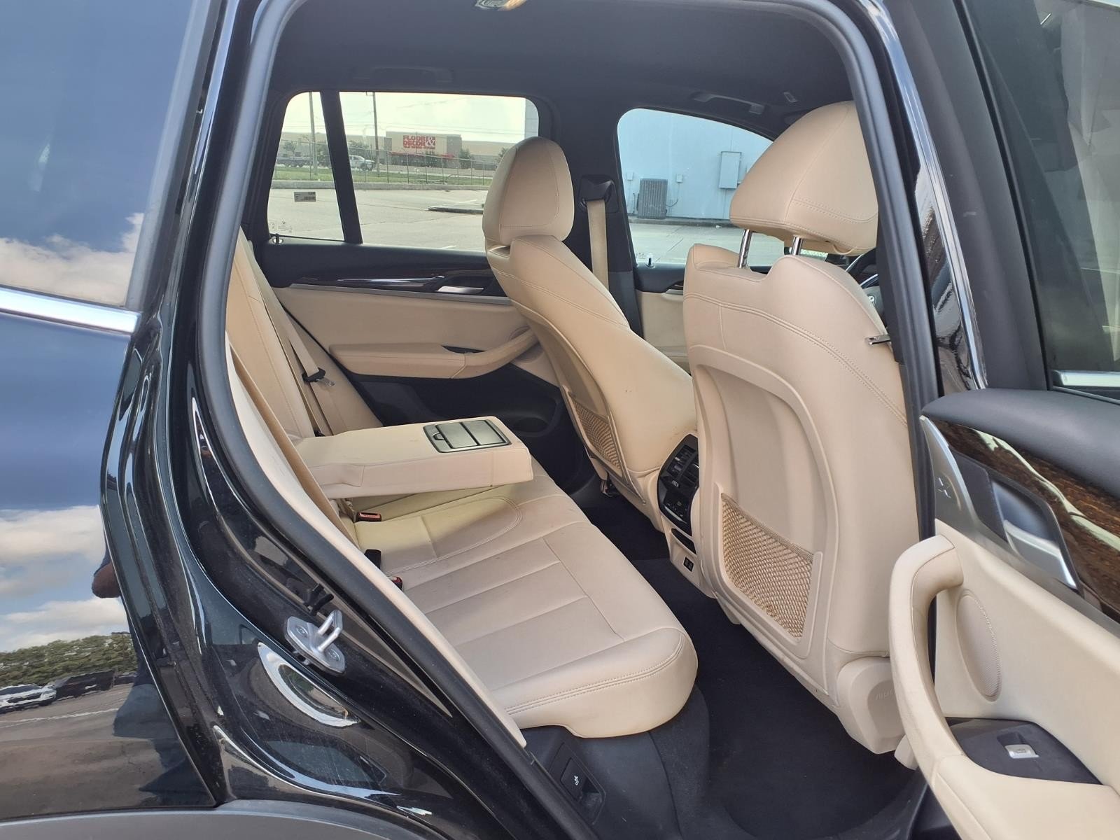 Used 2021 Jet Black BMW sDrive30i image 11