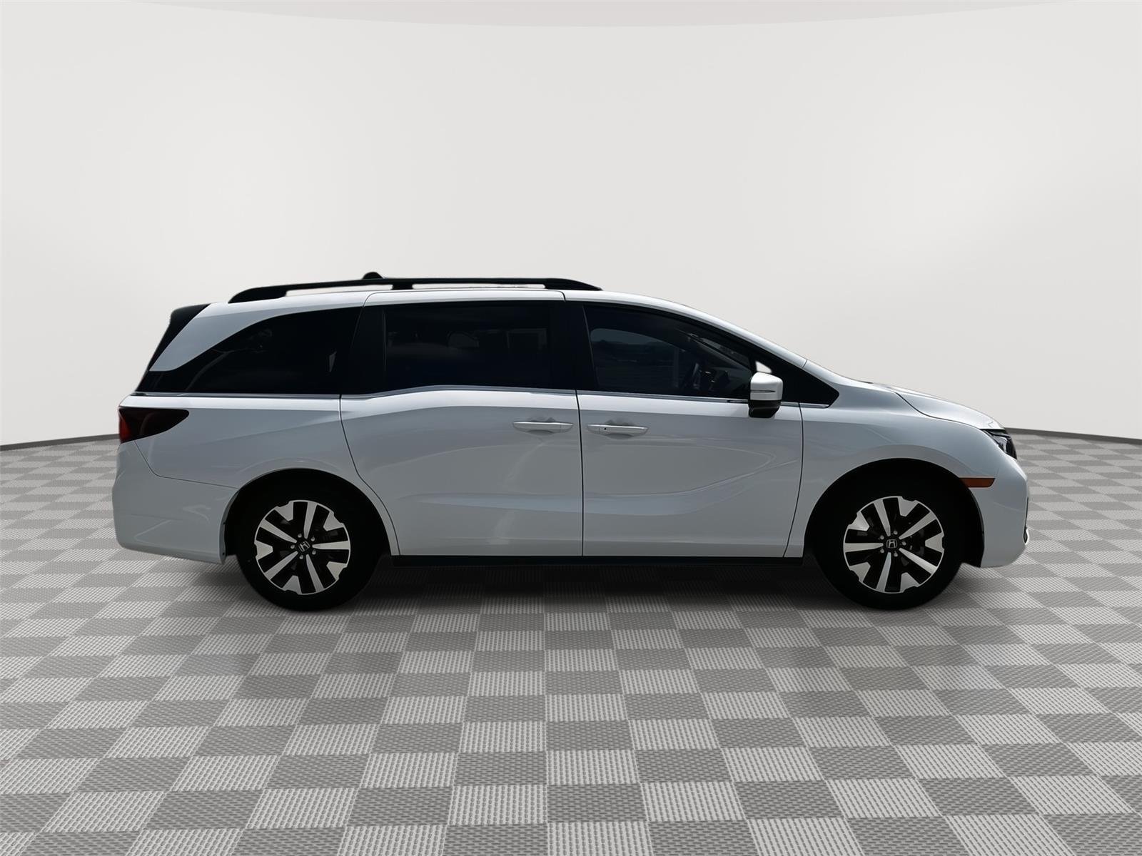 Used 2026 Platinum White Pearl Honda EX-L image 5