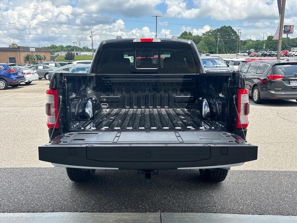 Used 2023 Black Metallic Ford Lariat image 3