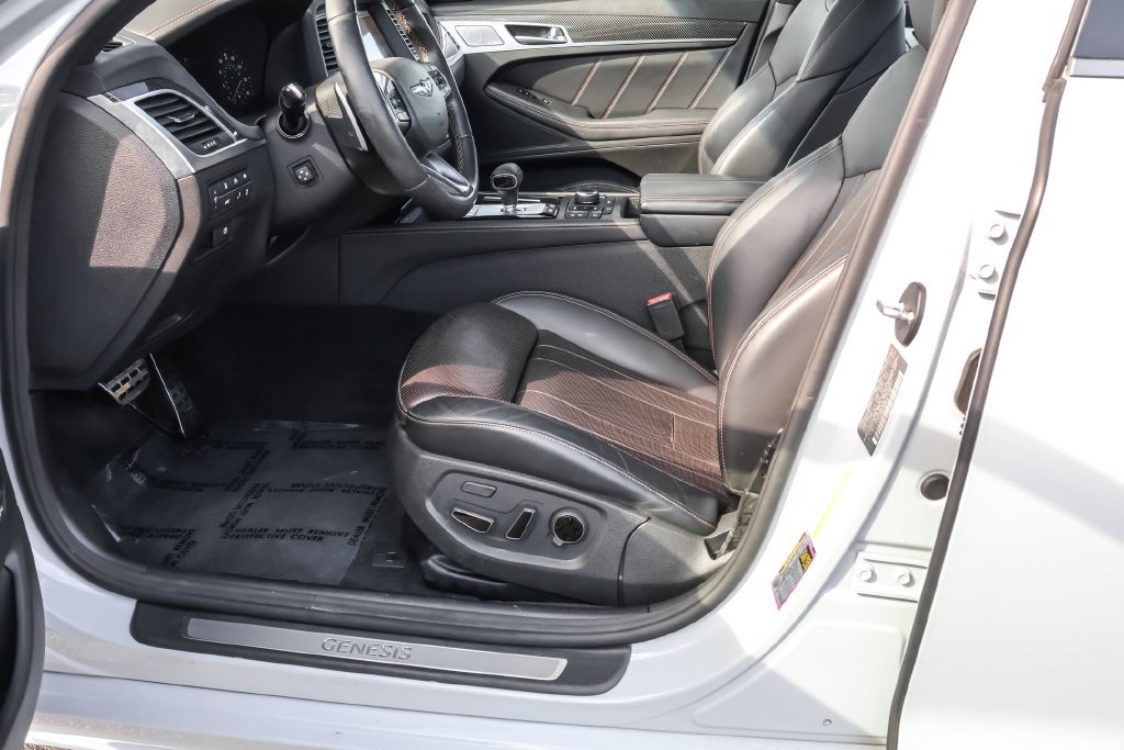 Used 2020 Silver Genesis 3.3T Sport image 25