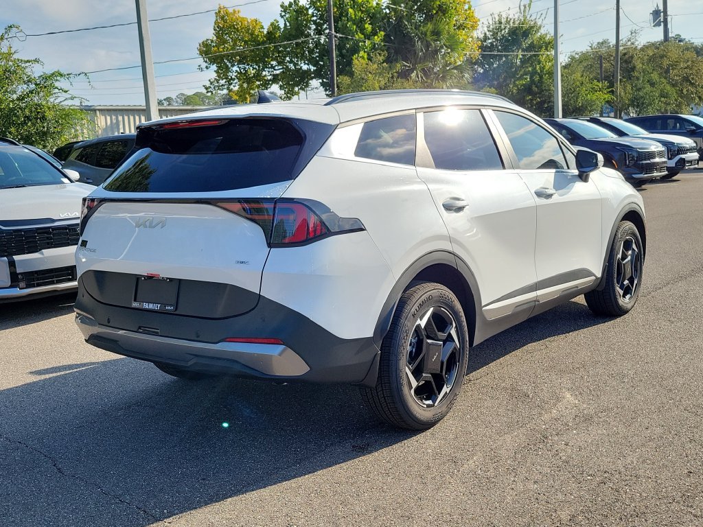 New 2027 Snow White Pearl Kia EX image 6