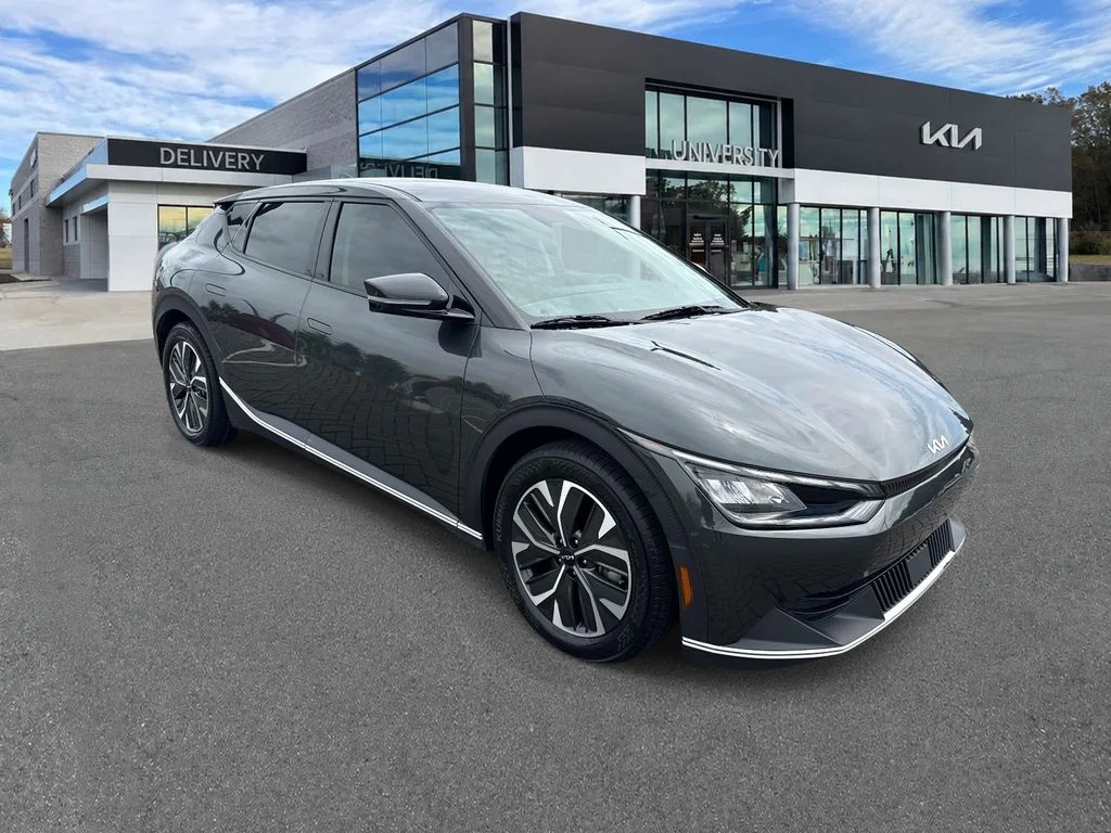 Used 2024 Gray Kia Light image 1