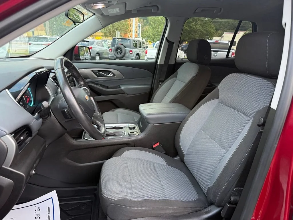 Used 2019 CAJUN RED TINTCOAT Chevrolet LT Cloth image 18