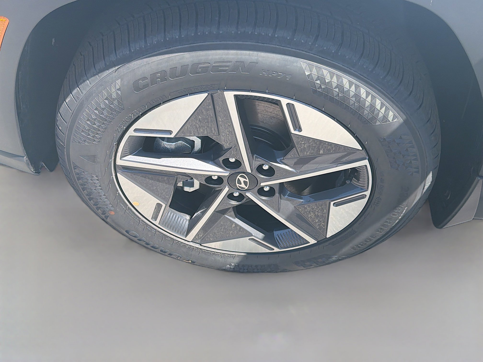 New 2026 Shimmering Silver Hyundai SEL FWD image 49