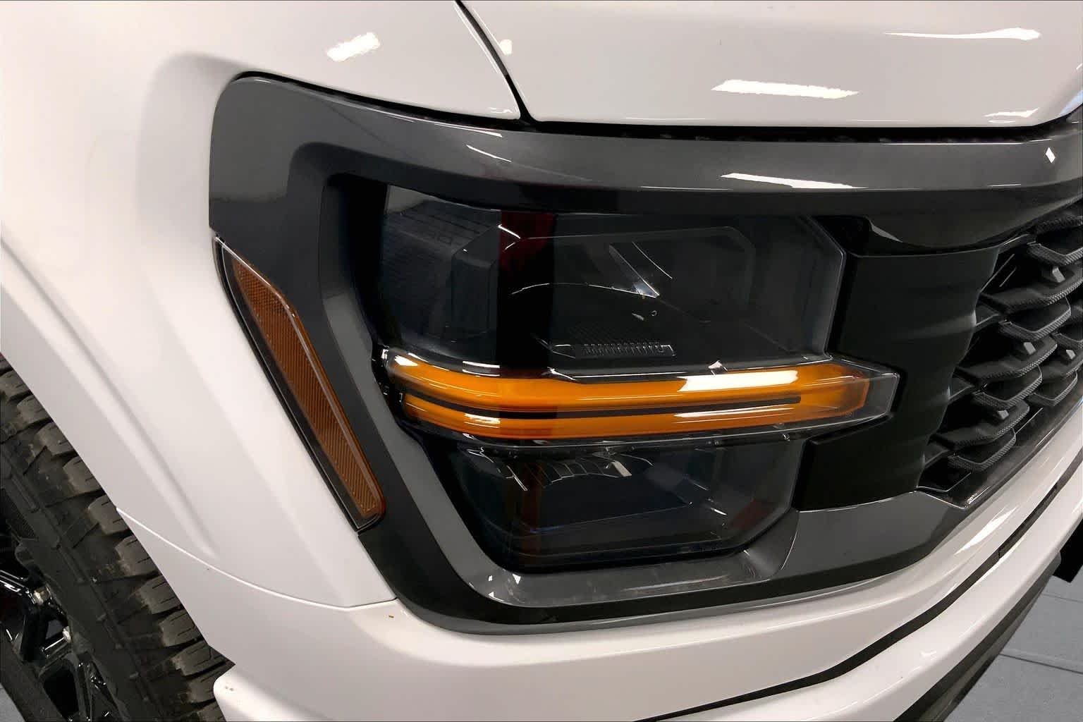 New 2026 Oxford White Ford STX image 13