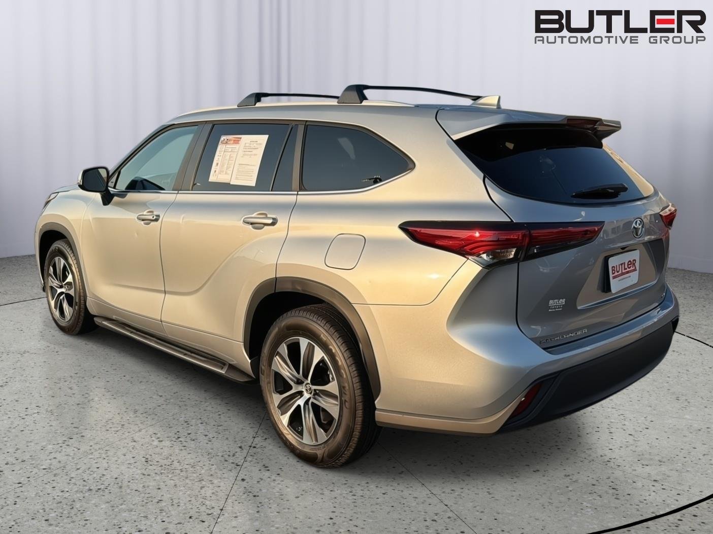 Used 2023 Celestial Silver Metallic Toyota XLE image 4
