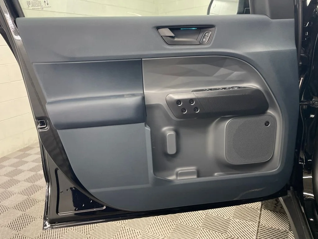 New 2025 Black Ford Tremor image 15