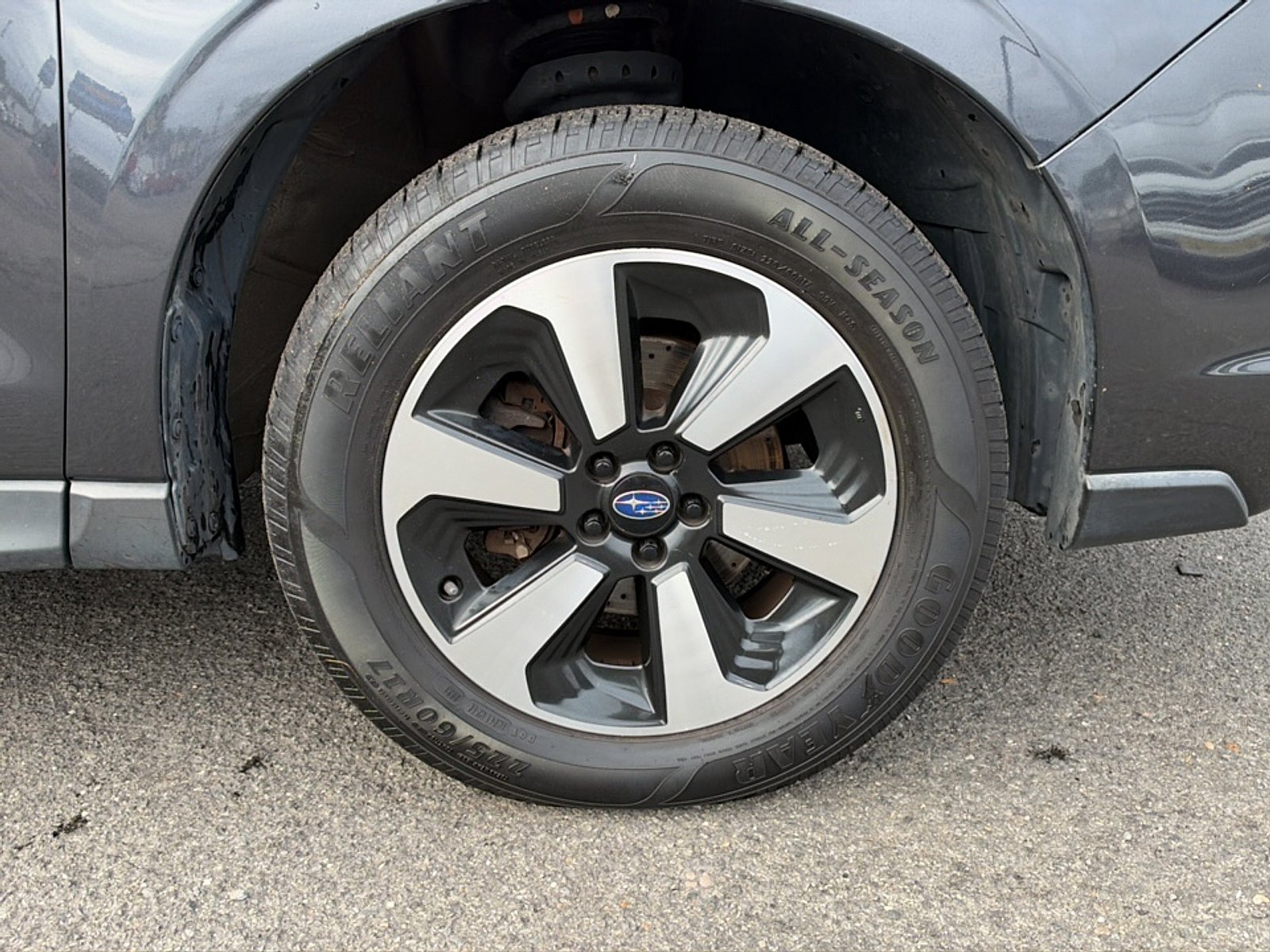Used 2018 Dark Gray Metallic Subaru 2.5i image 39