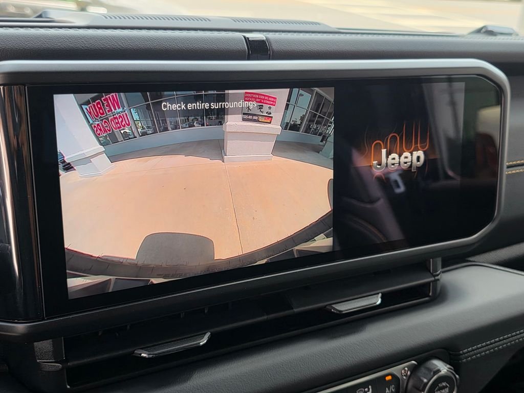 New 2026 Reign Exterior Paint Jeep Sahara image 16