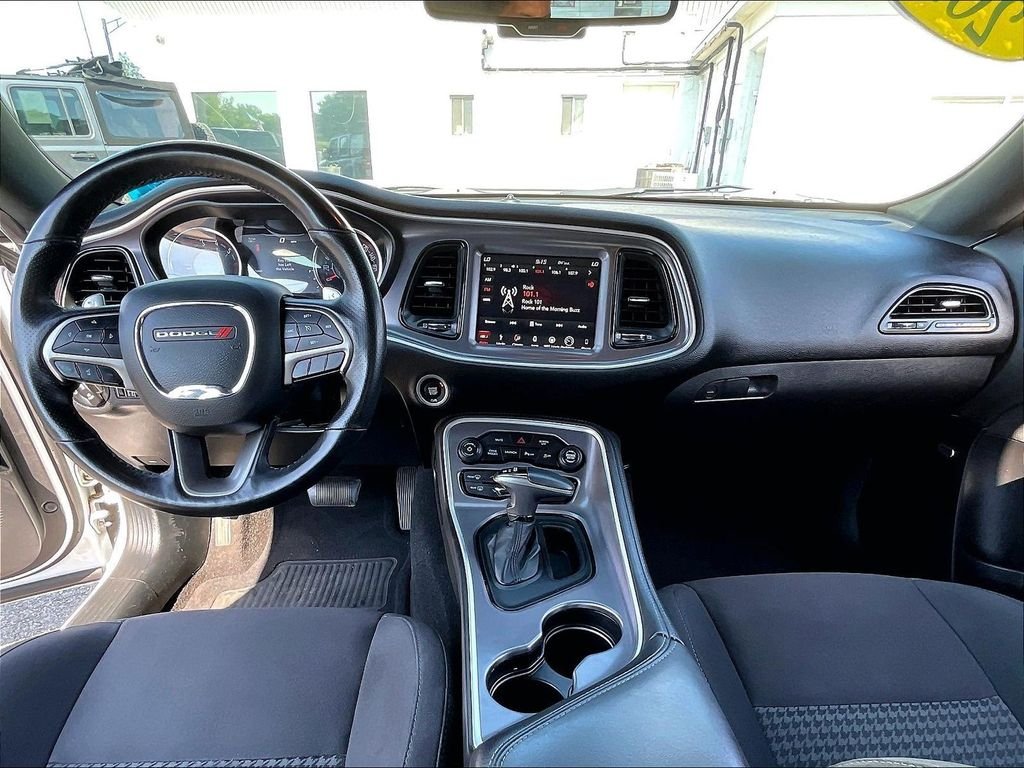 Used 2019 White Dodge R/T Scat Pack image 21