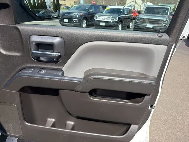 Used 2019 White Chevrolet Silverado Custom image 11