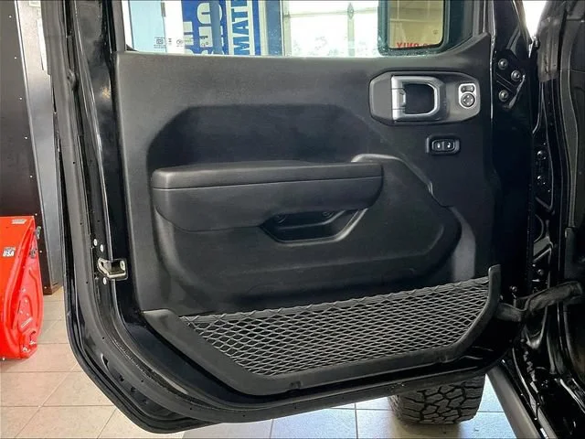 Used 2026 Black Clearcoat Jeep Rubicon image 8