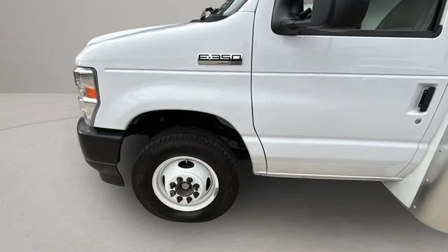 Used 2024 White Ford BASE image 31