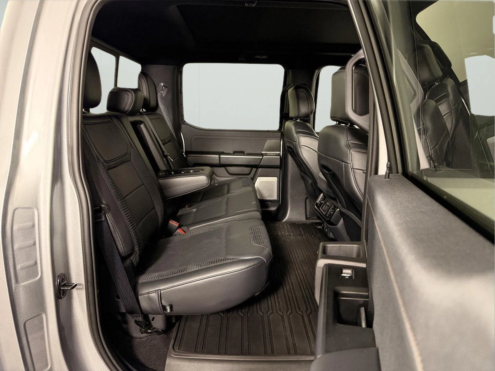 2023 Ford F-150 Raptor - Photo 20