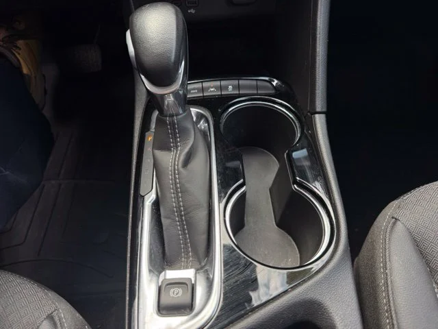 Used 2024 Blue Buick Preferred image 17