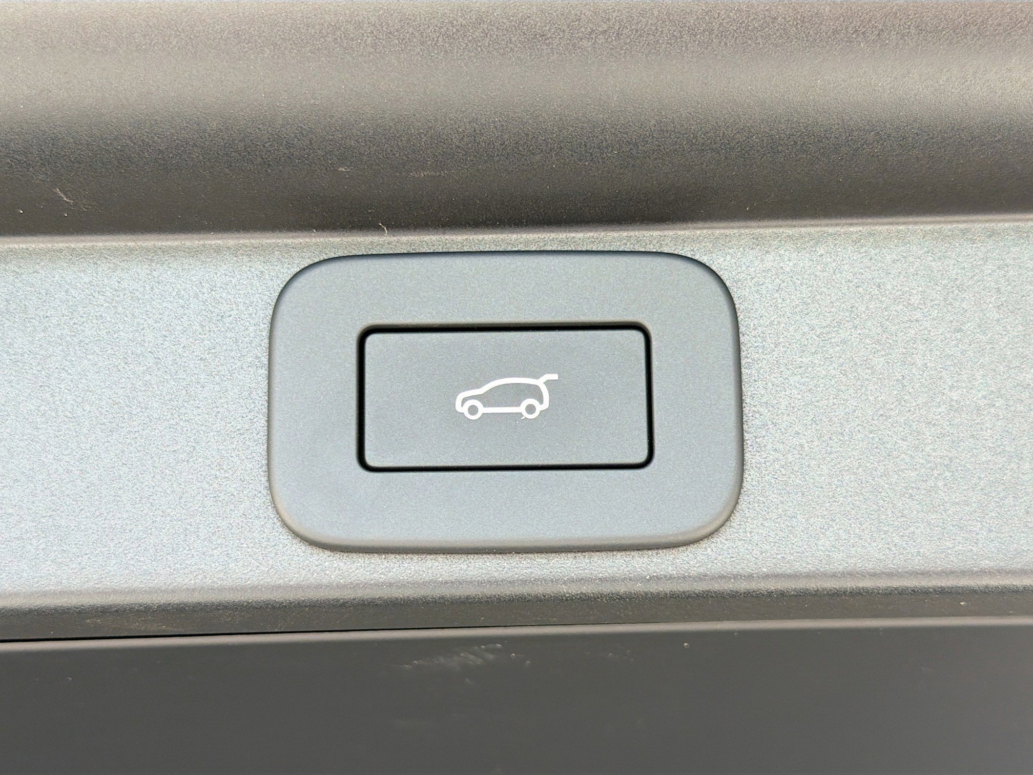 New 2026 Ostuni Pearl White LAND ROVER SE 7 Seats image 12