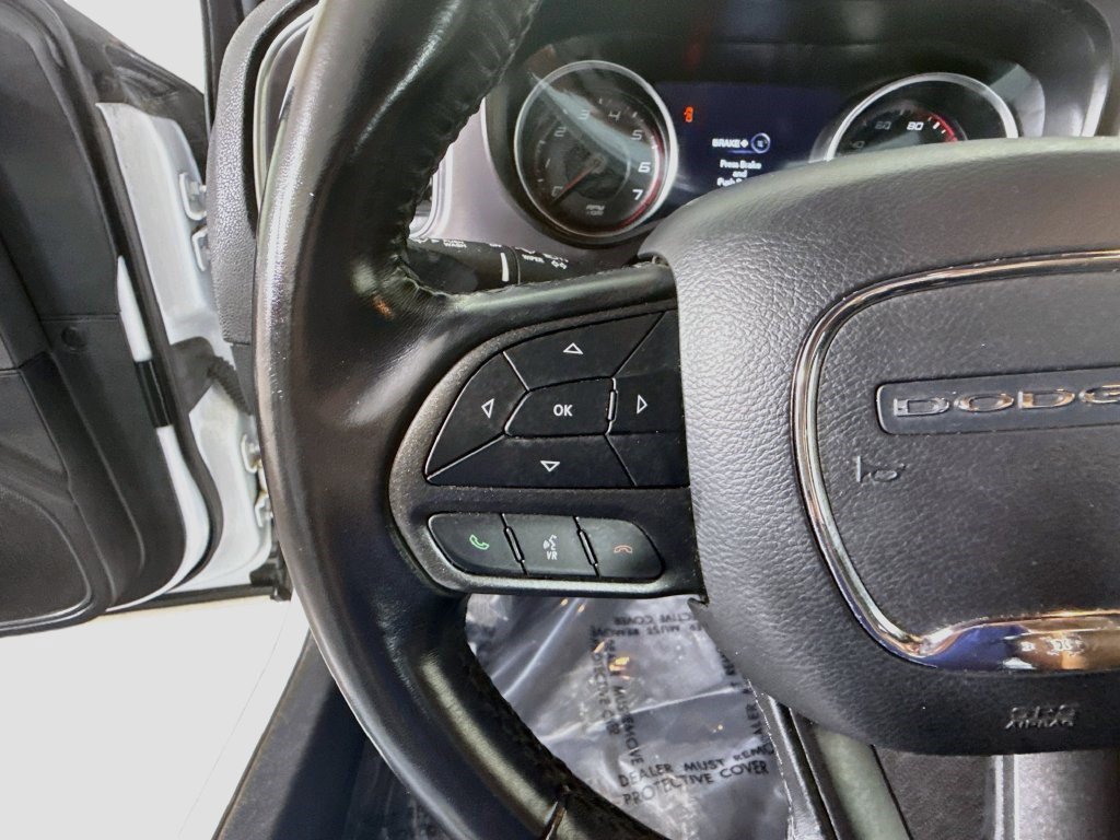 Used 2022 White Knuckle Clearcoat Dodge SXT image 7